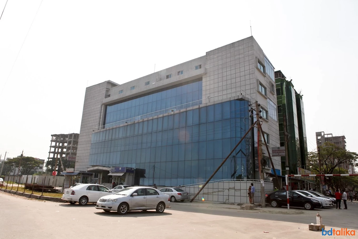 Bashundhara Eye Hospital & Research Institute - Dhaka
