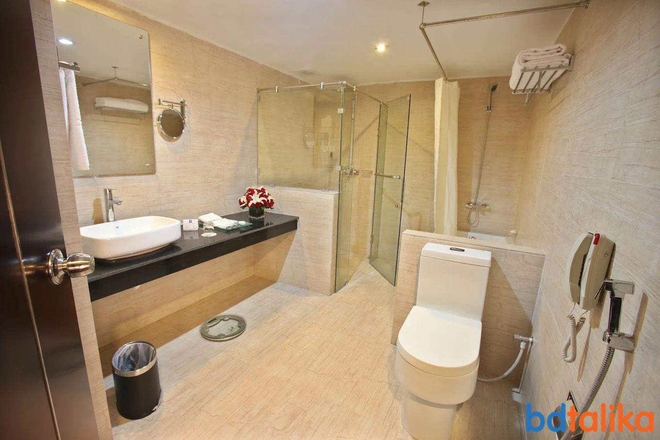 Dhaka Regency Hotel &amp;...